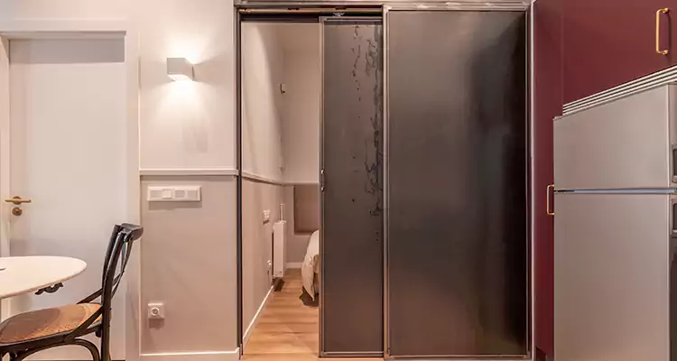 We Fix Closet Sliding Door in Bellview, FL 