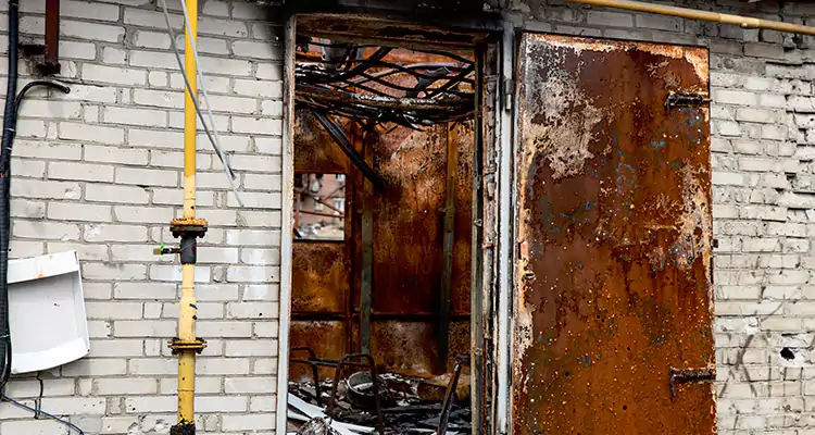 Metal Door Rust Repair in Bellview, FL